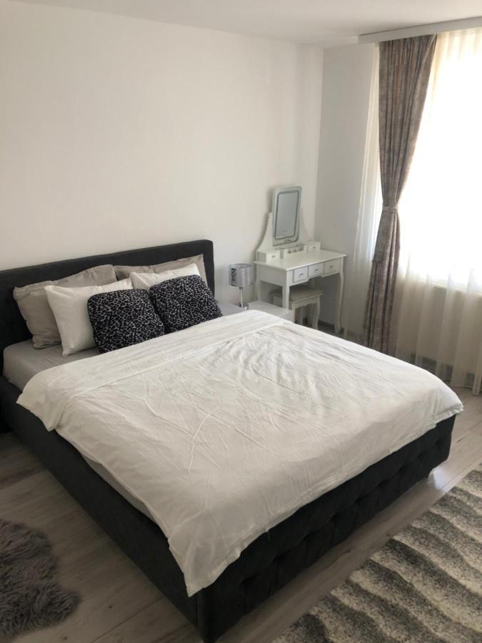 Skepsis Apartament Lägenhet Alba Iulia Exteriör bild